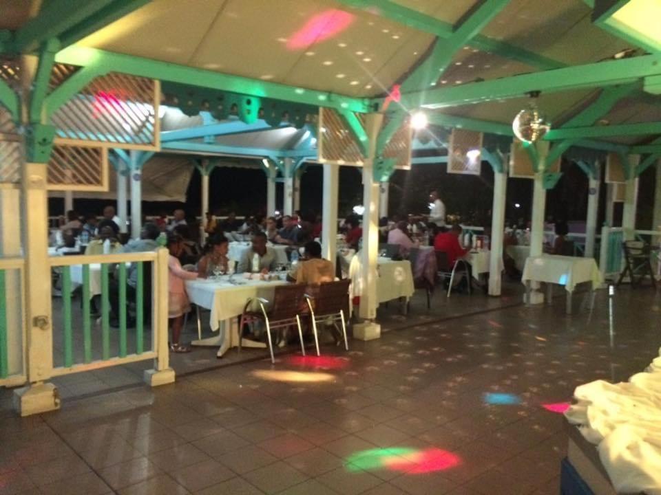 Hôtel Allô Tel à Le Diamant Extérieur photo